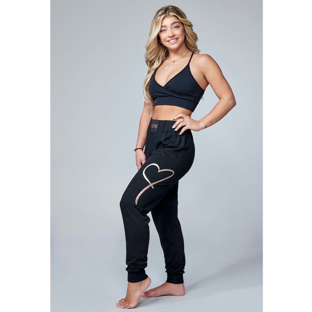 ELECTRIC YOGA SET: Heart Printed Strappy Bra + Boxing Jogger
